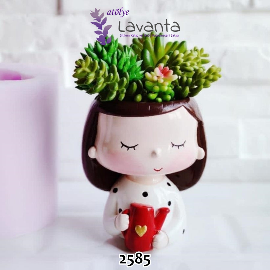 Çiçek Sulayan Kız Saksı Kalıbı