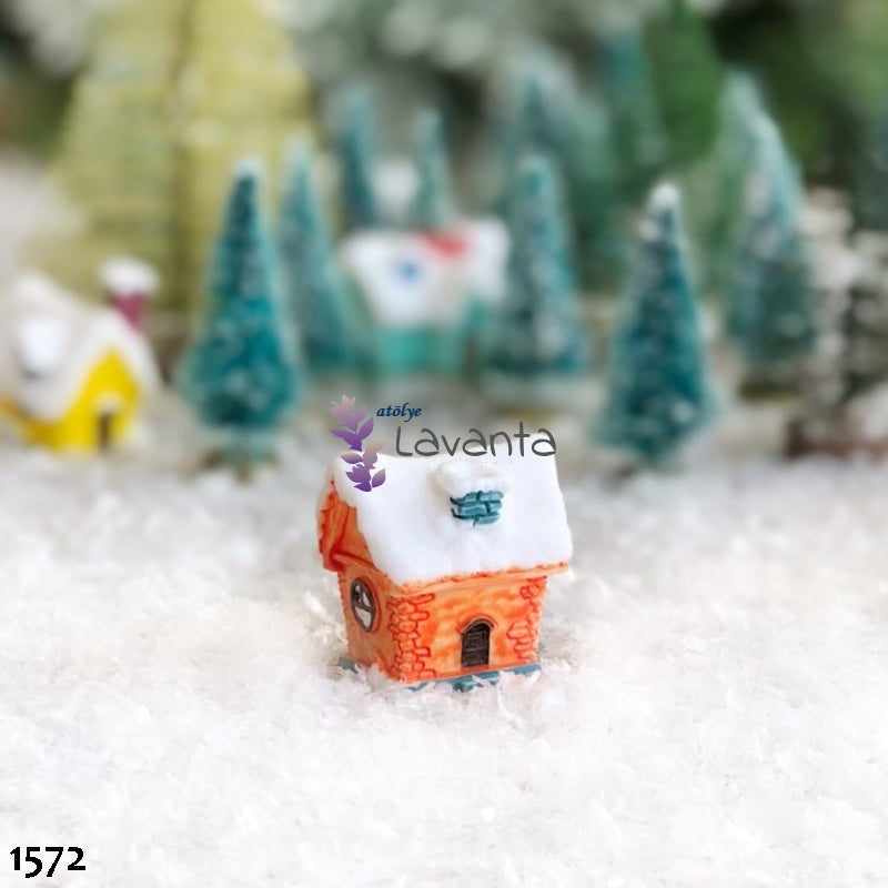 Teraryum Minyatür Karlı Turuncu Ev Silikon Kalıbı