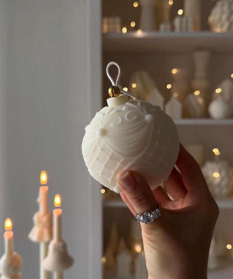 Desenli Yılbaşı Top Mum Kalıbı