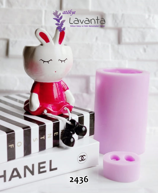 Etekli Tavşan Saksı Kalıbı