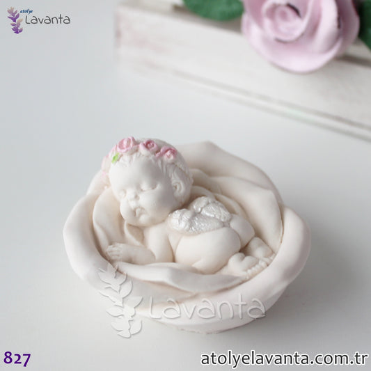 Gül Üstünde Uyuyan Kız Bebek Silikon Kalıbı