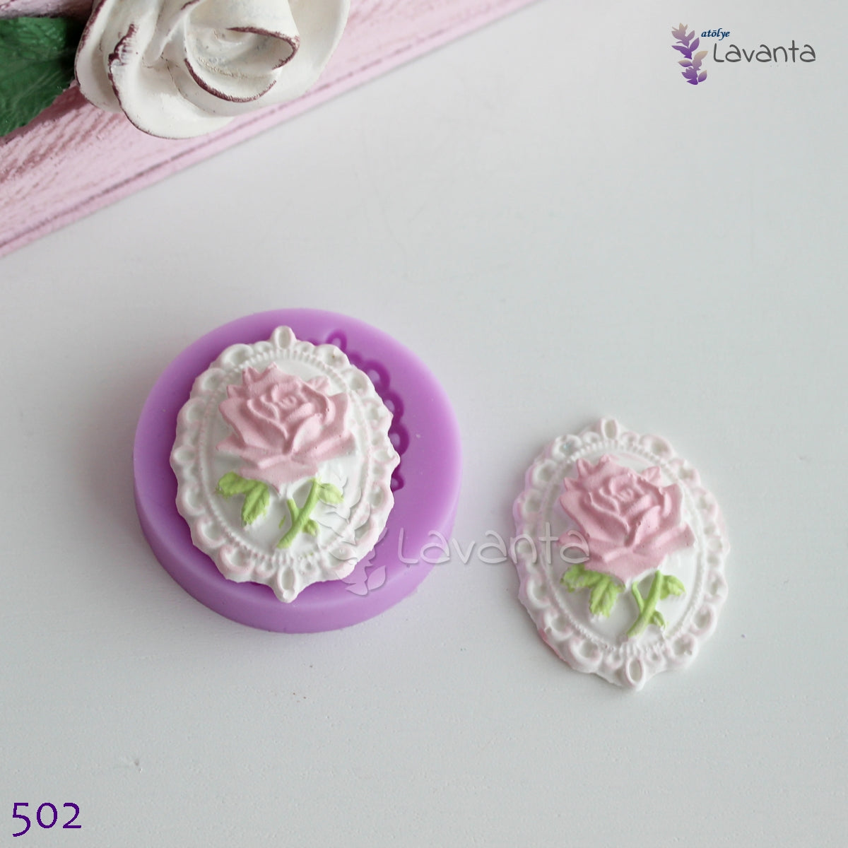 Oval Kolye Açmış Gül Silikon Kalıbı