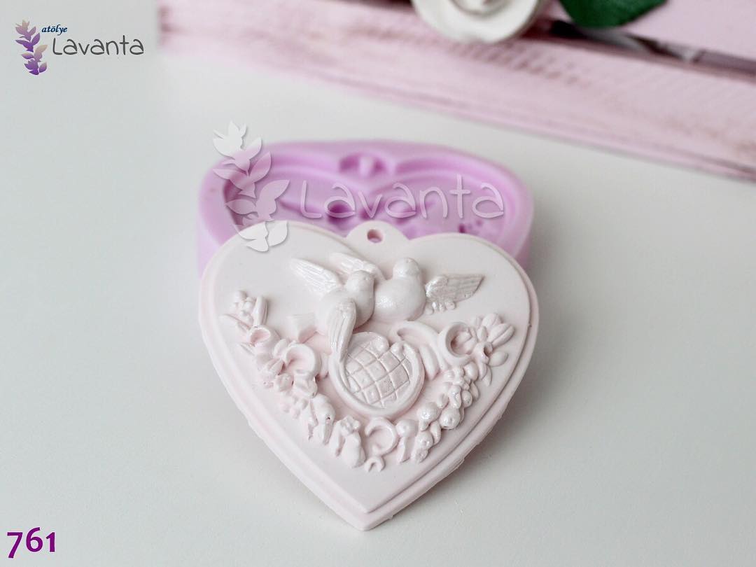 Kalp Üzerinde Kuşlar Silikon Kalıbı