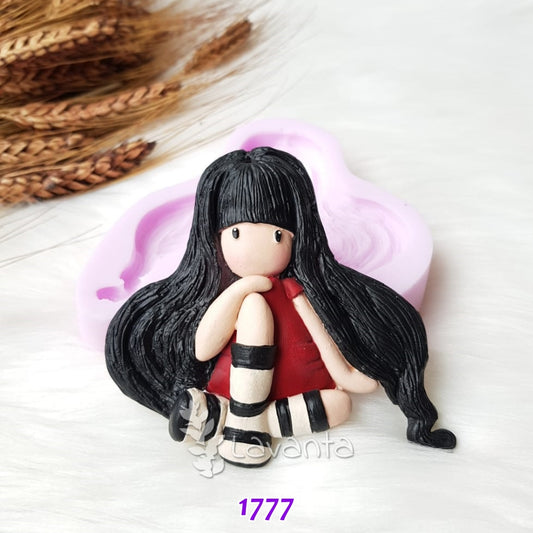 Oturan Gorjuss Kız Kokulu Taş Kalıbı